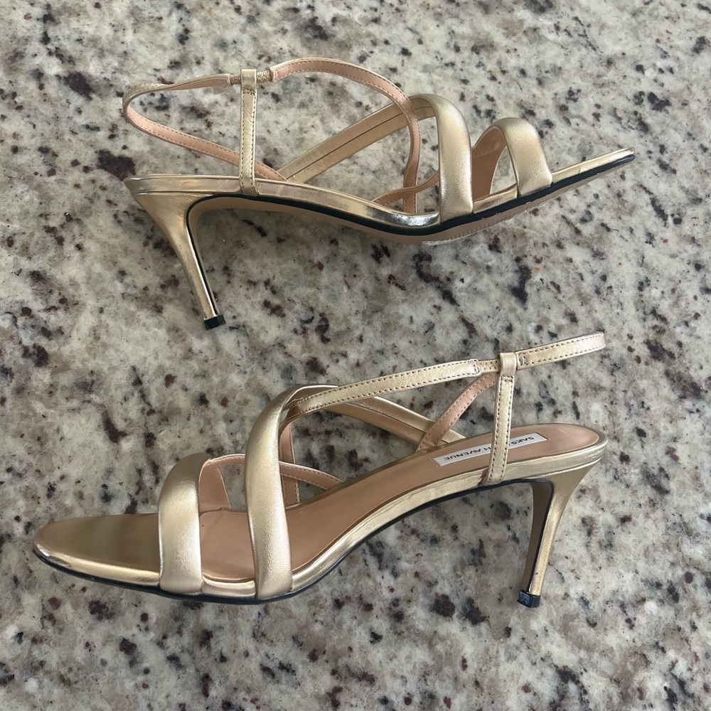 Saks Fifth Avenue Gold Metallic Leather Heels Sandals 8.5